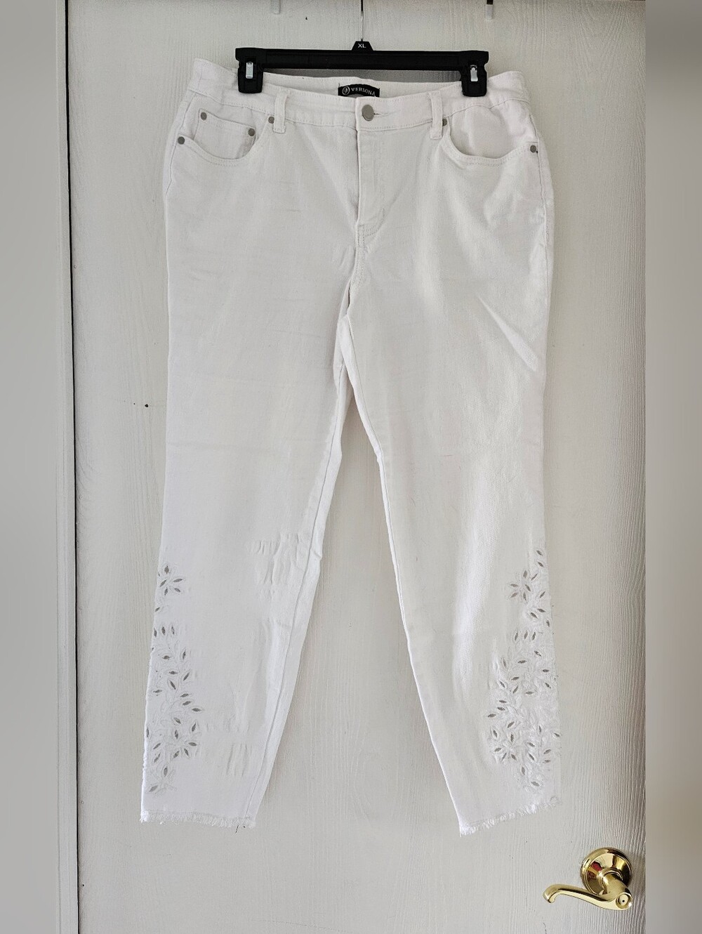 Versona Cropped White Eyelet Detail Jeans Size 12